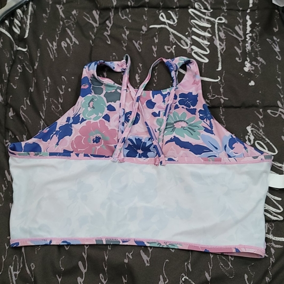 Plus Floral Criss Cross Back Sports Bra - Picture 6 of 6